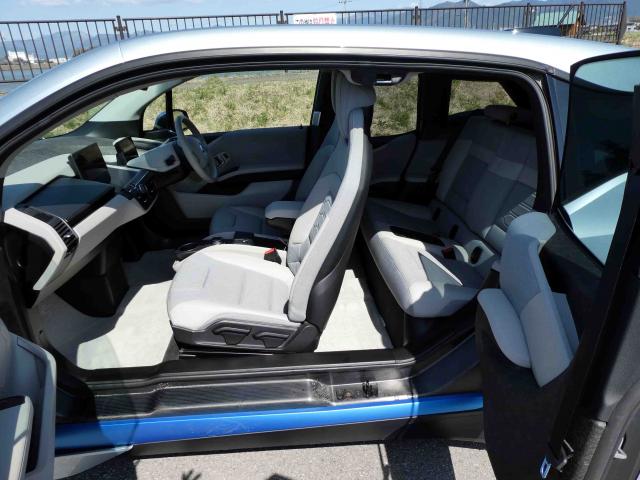 滋賀県中古車　BMW i3 ベースグレード