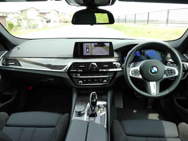 滋賀県中古車　BMW 5シリーズ　ツーリング 523i ツーリングMスポーツ