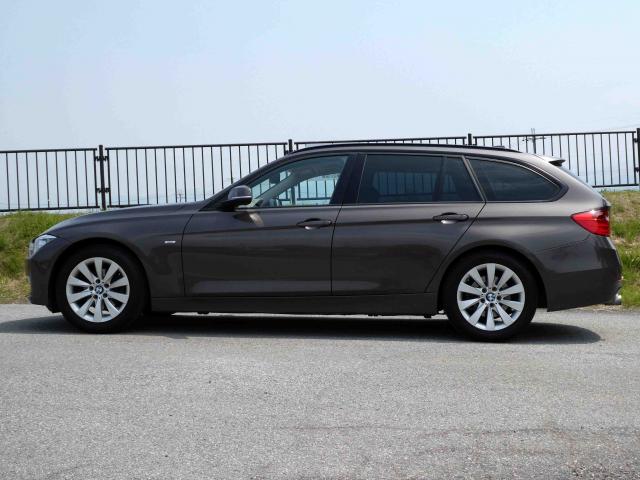 滋賀県中古車　BMW 3シリーズツーリング 320i ツーリングモダン
