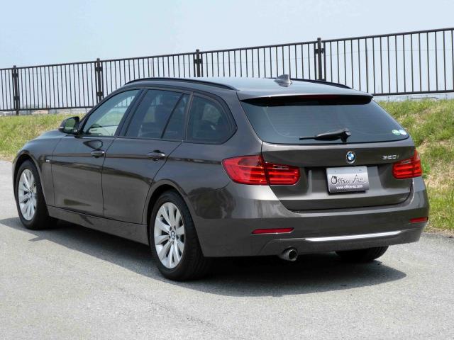 滋賀県中古車　BMW 3シリーズツーリング 320i ツーリングモダン