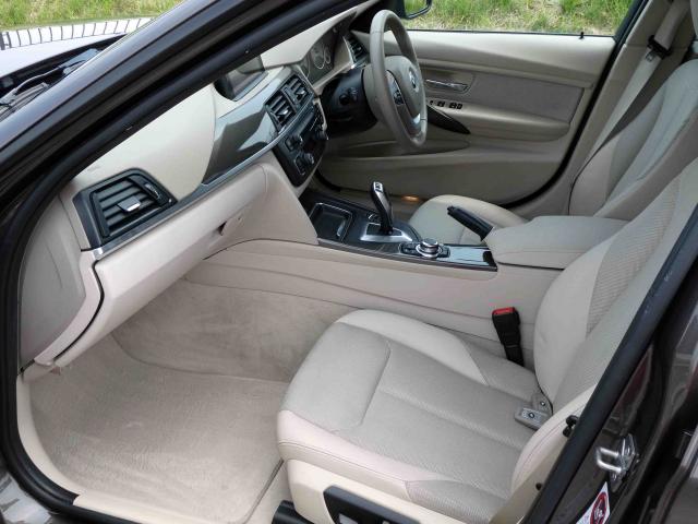 滋賀県中古車　BMW 3シリーズツーリング 320i ツーリングモダン