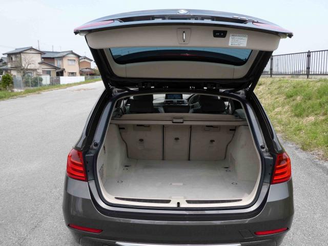 滋賀県中古車　BMW 3シリーズツーリング 320i ツーリングモダン