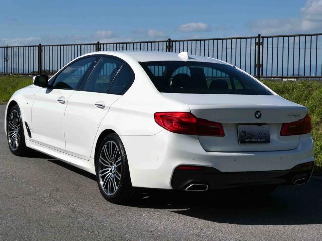 滋賀県中古車　BMW 5シリーズ 523d Mスポーツ