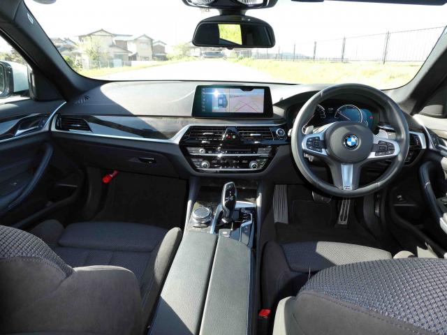 滋賀県中古車　BMW 5シリーズ 523d Mスポーツ