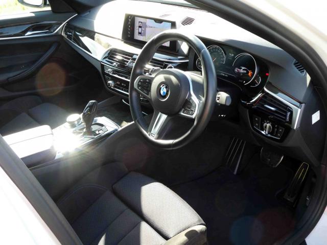 滋賀県中古車　BMW 5シリーズ 523d Mスポーツ