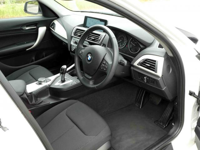 滋賀県中古車　BMW 1シリーズ 118i
