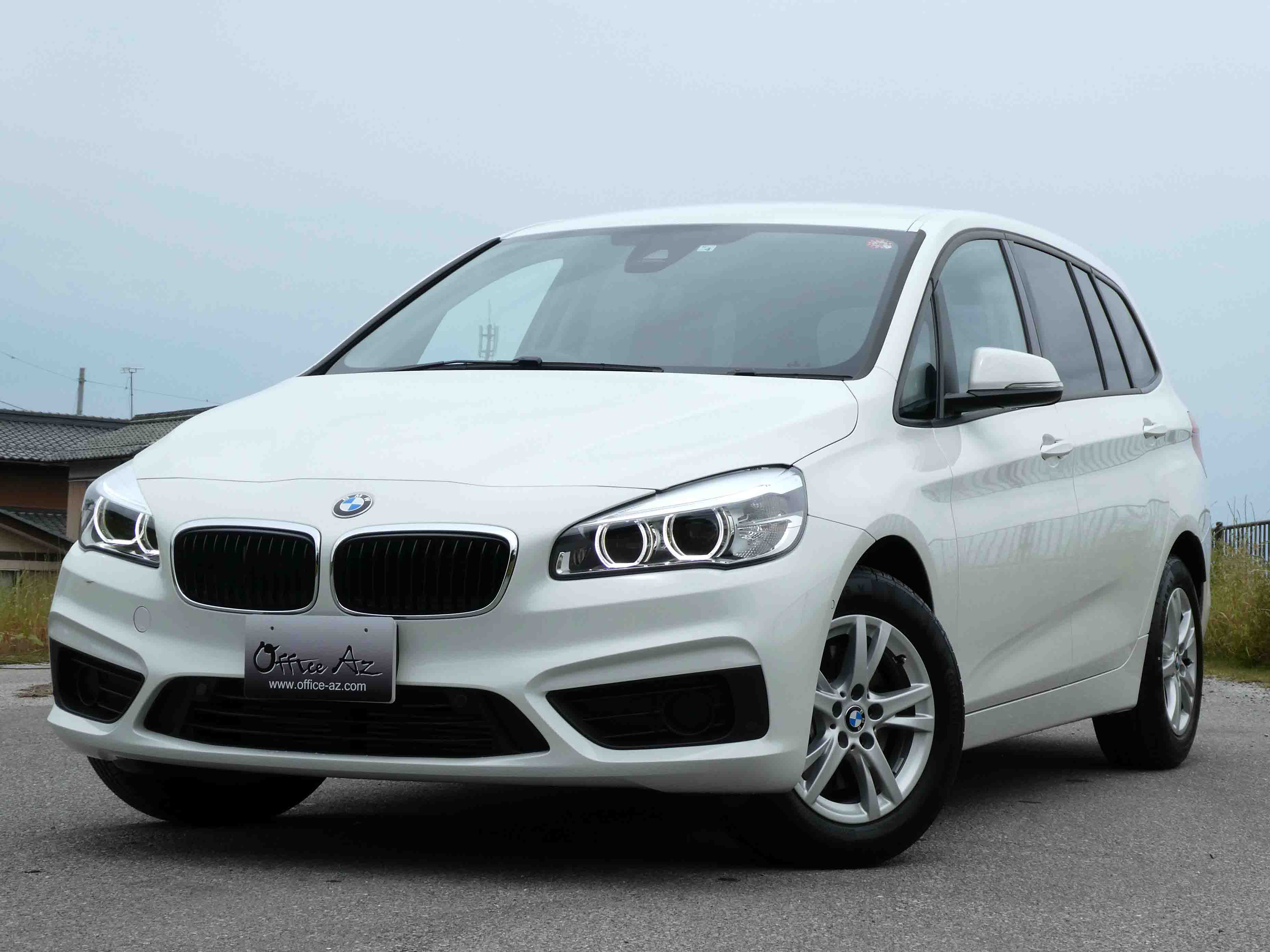 滋賀県中古車　BMW 2シリーズ 218i グランツアラー