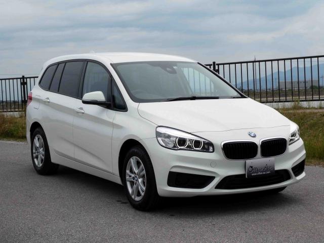滋賀県中古車　BMW 2シリーズ 218i グランツアラー