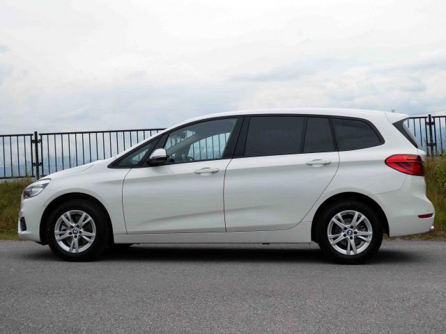滋賀県中古車　BMW 2シリーズ 218i グランツアラー