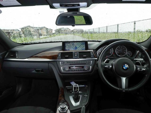 滋賀県中古車　BMW 3シリーズ 320d Mスポーツ