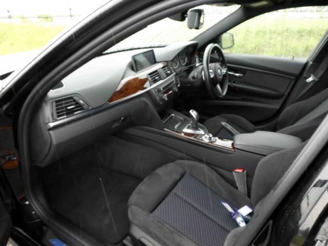 滋賀県中古車　BMW 3シリーズ 320d Mスポーツ