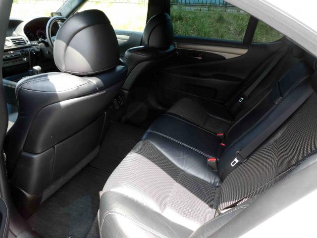 滋賀県中古車　レクサス LS LS460 Fスポーツ