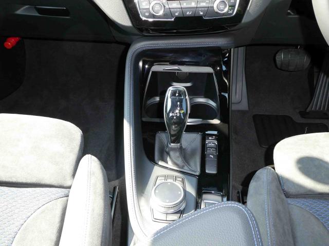 滋賀県中古車　BMW X1 sDrive18i Mスポーツ