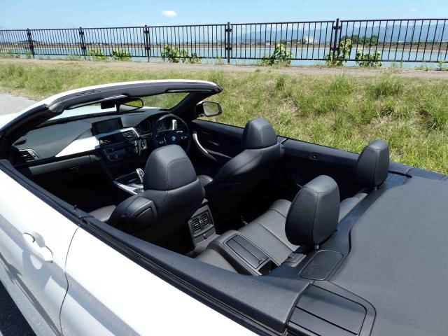 滋賀県中古車　BMW 4シリーズ 435iカブリオレ  Mスポーツ