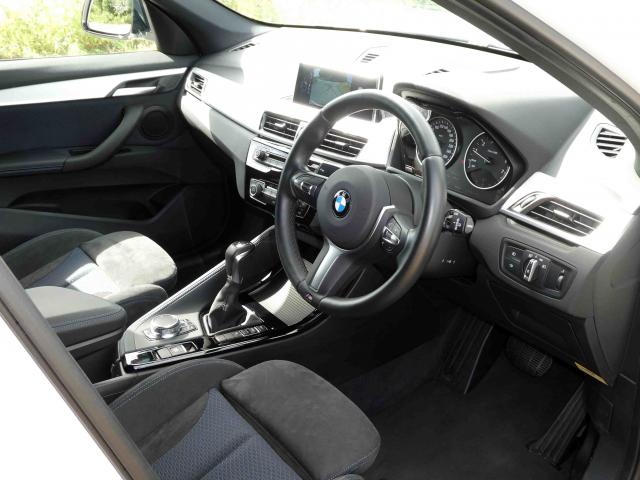 滋賀県中古車　BMW X1 sDrive18i Mスポーツ
