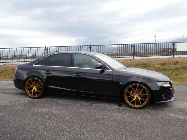 滋賀県中古車　アウディ A4 1.8TFSI 