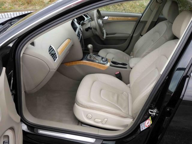 滋賀県中古車　アウディ A4 1.8TFSI 