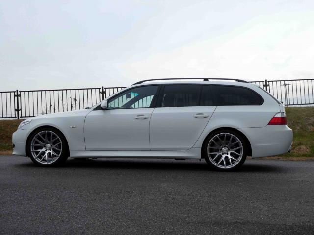 滋賀県中古車　BMW 5シリーズ　ツーリング 525iツーリングMスポーツパッケージ