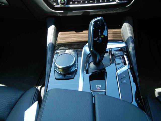 滋賀県中古車　BMW 5シリーズ 540i xDrive ツーリングMスポーツ
