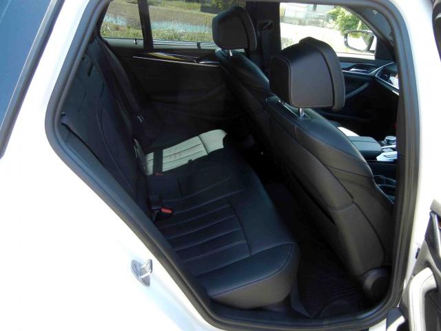 滋賀県中古車　BMW 5シリーズ 540i xDrive ツーリングMスポーツ