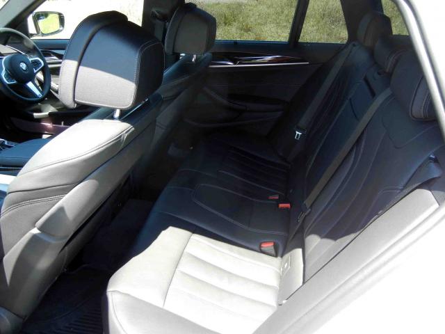 滋賀県中古車　BMW 5シリーズ 540i xDrive ツーリングMスポーツ