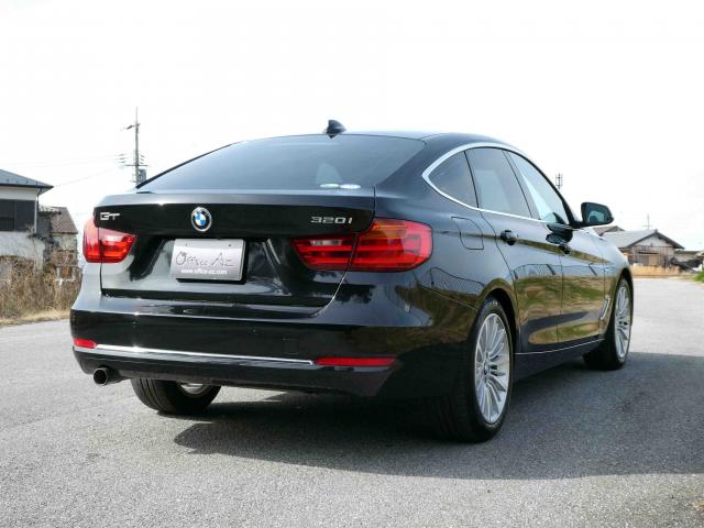 滋賀県中古車　BMW 3シリーズ 320iグランツーリスモ ラグジュアリー