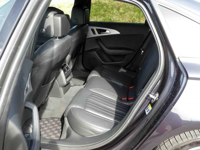 滋賀県中古車　アウディ A6 2.8FSI クワトロSラインパッケージ