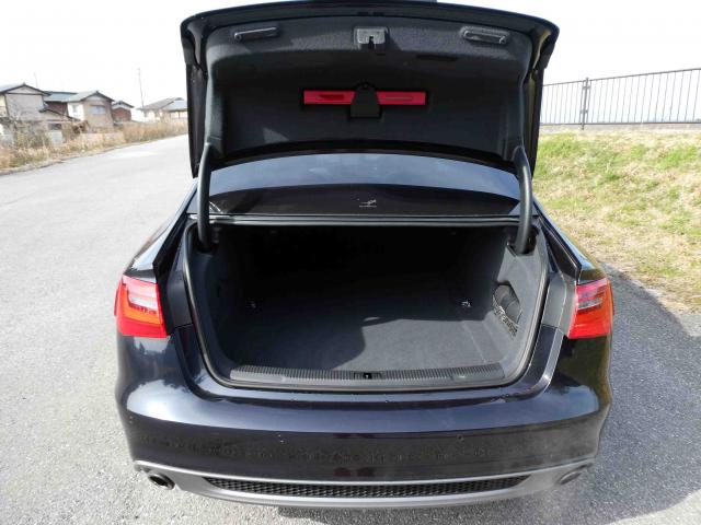 滋賀県中古車　アウディ A6 2.8FSI クワトロSラインパッケージ