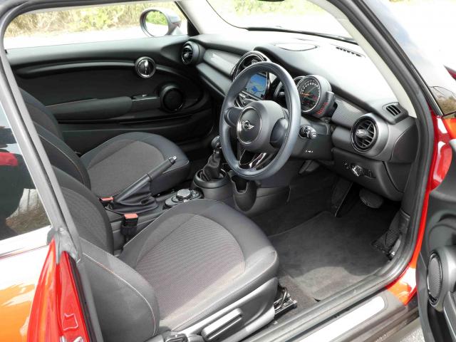 滋賀県中古車　BMW MINI クーパー