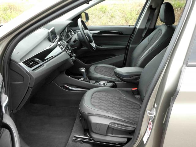 滋賀県中古車　BMW X1 xDrive20i Xライン Mスポーツエアロ