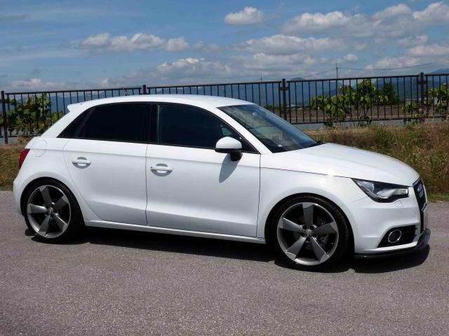 滋賀県中古車　アウディ A1 1.4TFSI