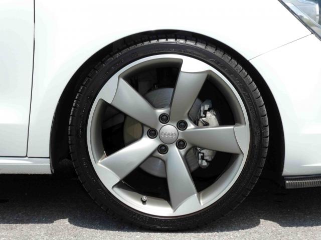 滋賀県中古車　アウディ A1 1.4TFSI