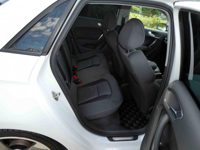 滋賀県中古車　アウディ A1 1.4TFSI