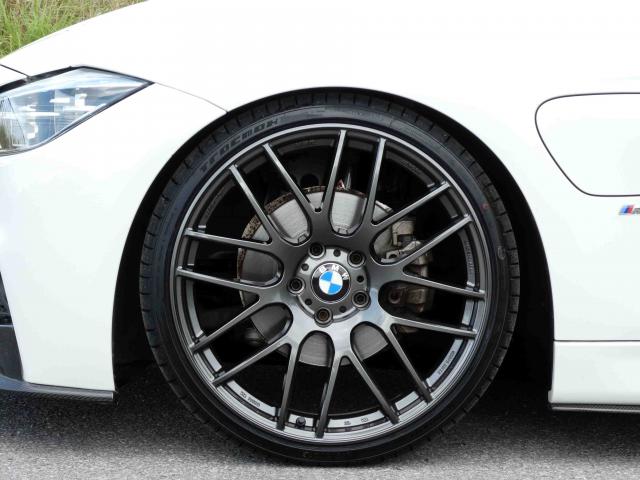 滋賀県中古車　BMW 3シリーズ 330e iパフォーマンスMスポーツ
