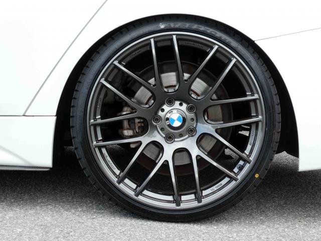 滋賀県中古車　BMW 3シリーズ 330e iパフォーマンスMスポーツ