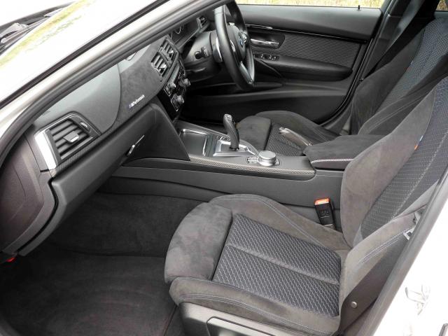 滋賀県中古車　BMW 3シリーズ 330e iパフォーマンスMスポーツ