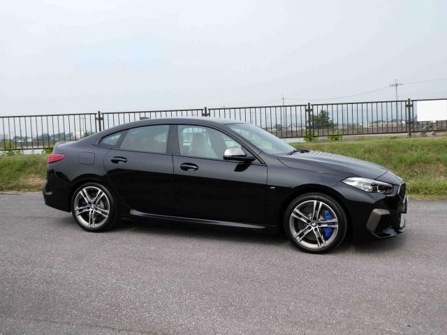 滋賀県中古車　BMW 2シリーズ M235i xDriveグランクーペ
