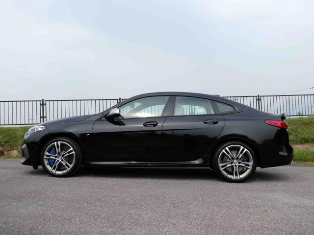 滋賀県中古車　BMW 2シリーズ M235i xDriveグランクーペ