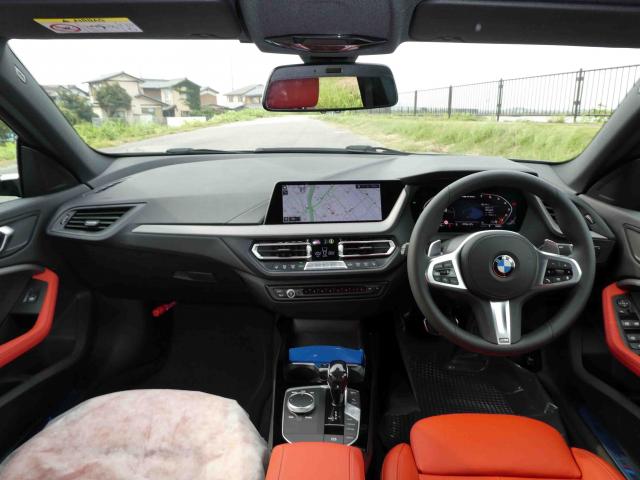 滋賀県中古車　BMW 2シリーズ M235i xDriveグランクーペ