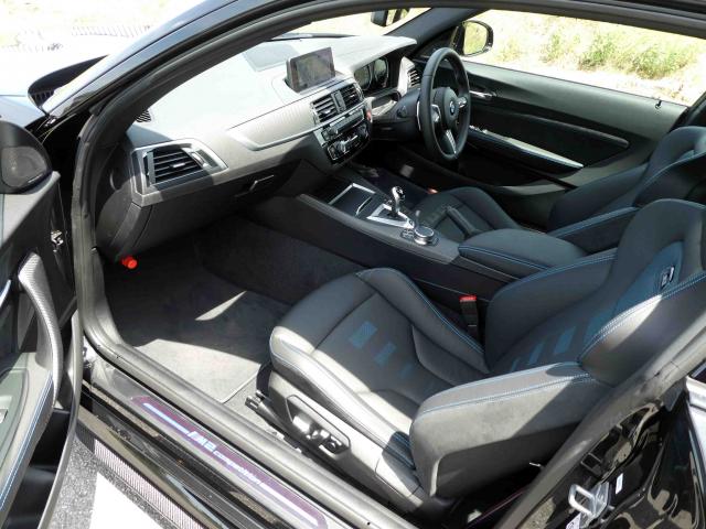 滋賀県中古車　BMW M2 コンペティション