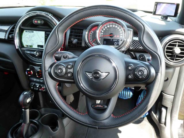 滋賀県中古車　BMW MINI ジョンクーパーワークス