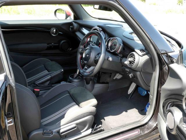 滋賀県中古車　BMW MINI ジョンクーパーワークス