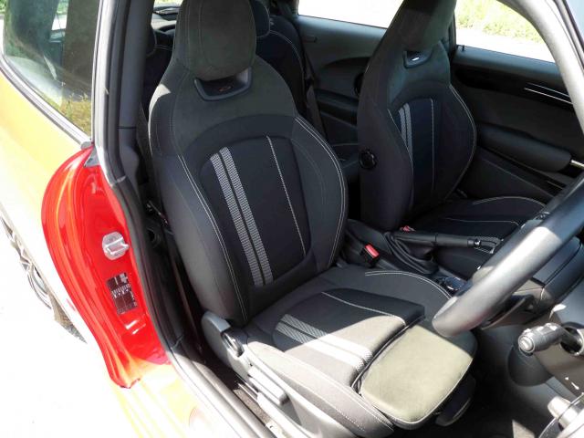 滋賀県中古車　BMW MINI ジョンクーパーワークス