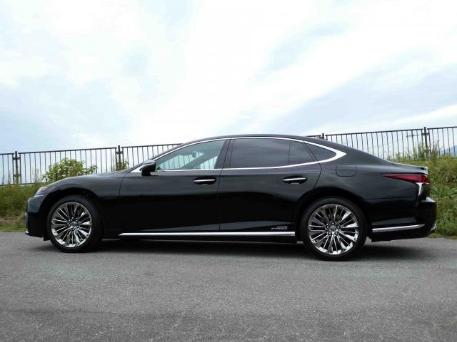 滋賀県中古車　レクサス LS LS500h エグゼクティブ
