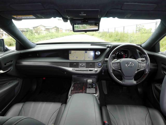 滋賀県中古車　レクサス LS LS500h エグゼクティブ