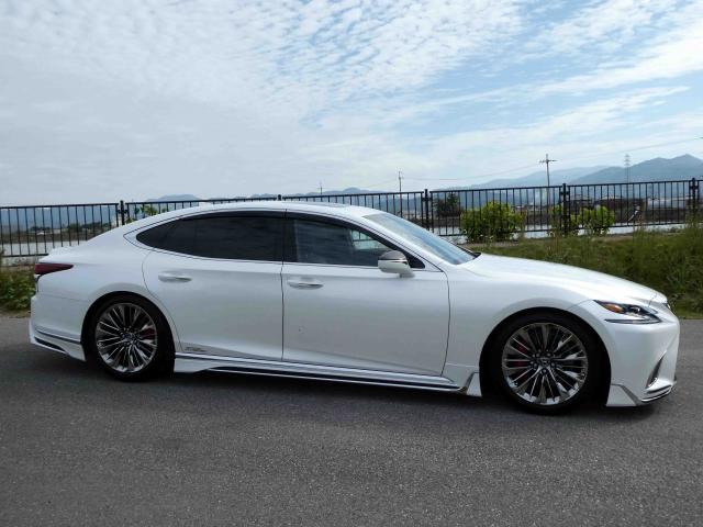 滋賀県中古車　レクサス LS LS500h バージョンL