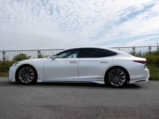 滋賀県中古車　レクサス LS LS500h バージョンL