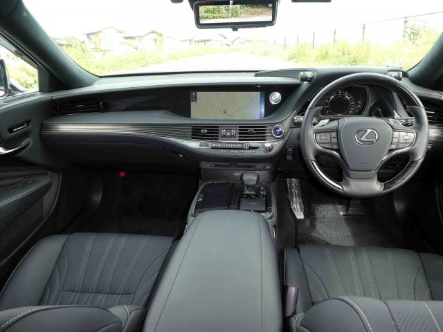 滋賀県中古車　レクサス LS LS500h バージョンL