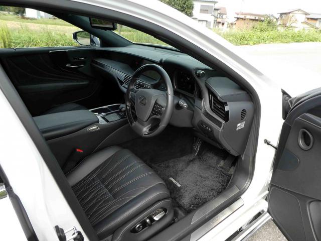 滋賀県中古車　レクサス LS LS500h バージョンL