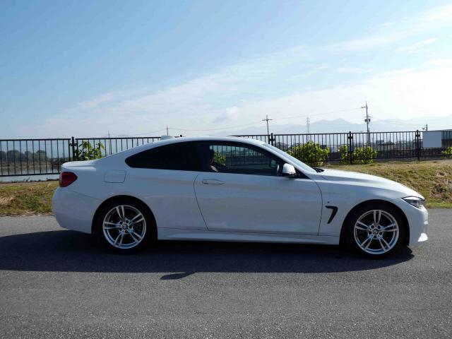 滋賀県中古車　BMW 4シリーズ 420i Mスポーツ